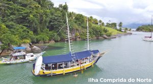 ilha comprida do norte em paraty rj passeio de escuna